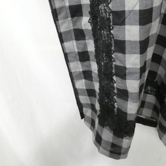 Unbranded | P2P 21.5 inches measured | Plaid and Lace Long Sleeve Dress - Picture 8 of 16